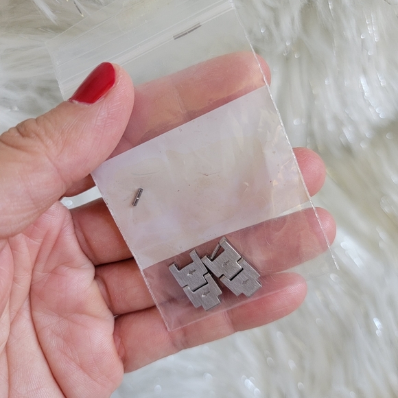 Coach Silver Bracelet Watch - Picture 14 of 14